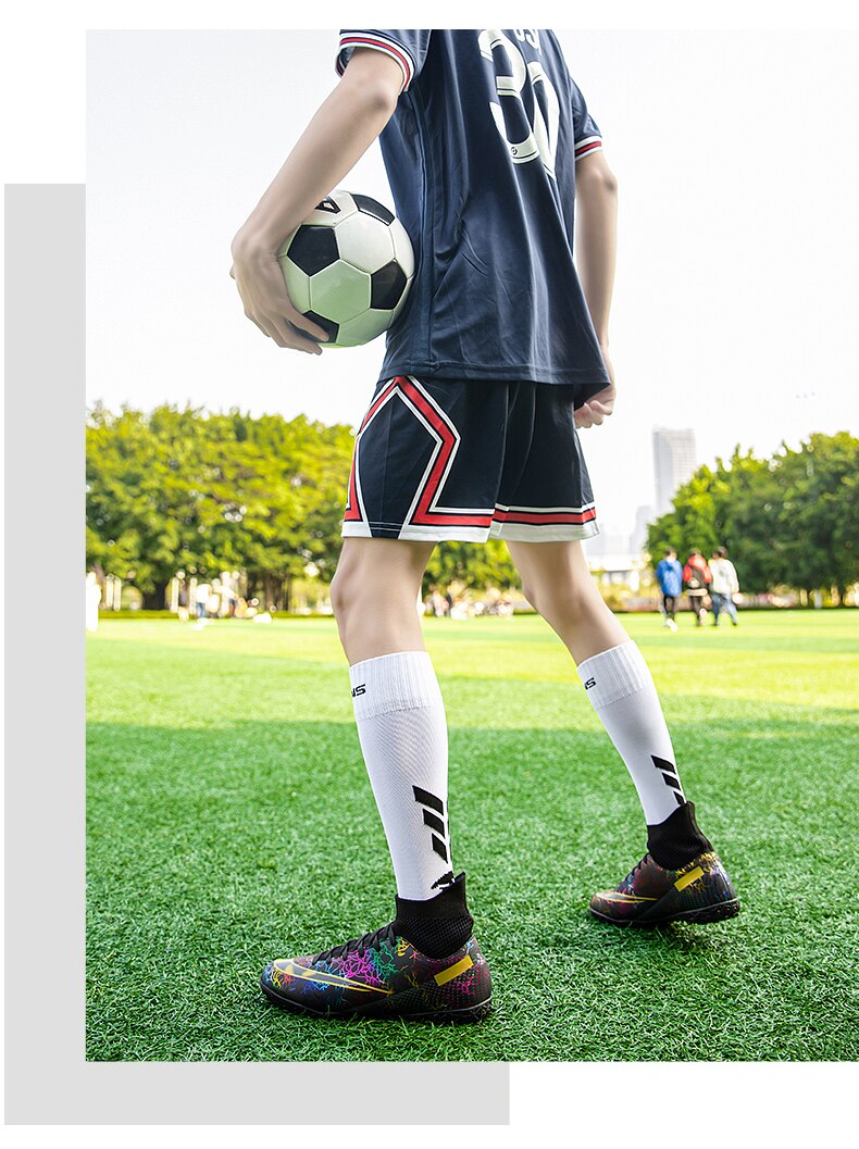 Men's Football Boots Professional Shoes for Kids Outdoor Breathable Soccer Society Indoor Soccer